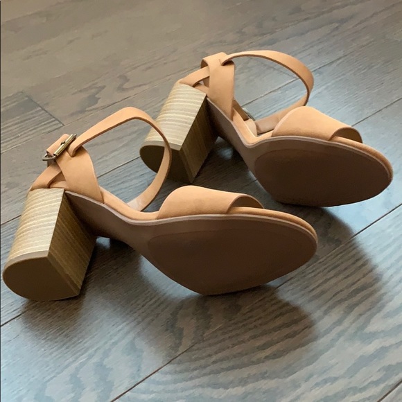 New | Stacked Block Heel Sandals - Picture 4 of 6